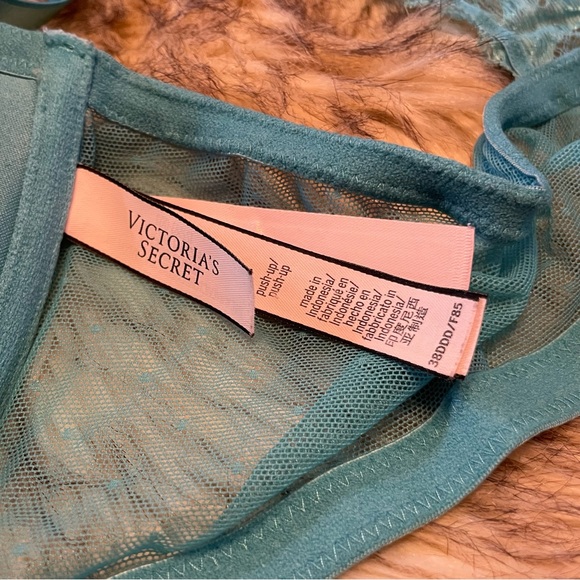 Victoria’s Secret Sexy Tee Lace Push-Up T-Back Bra - Picture 9 of 10